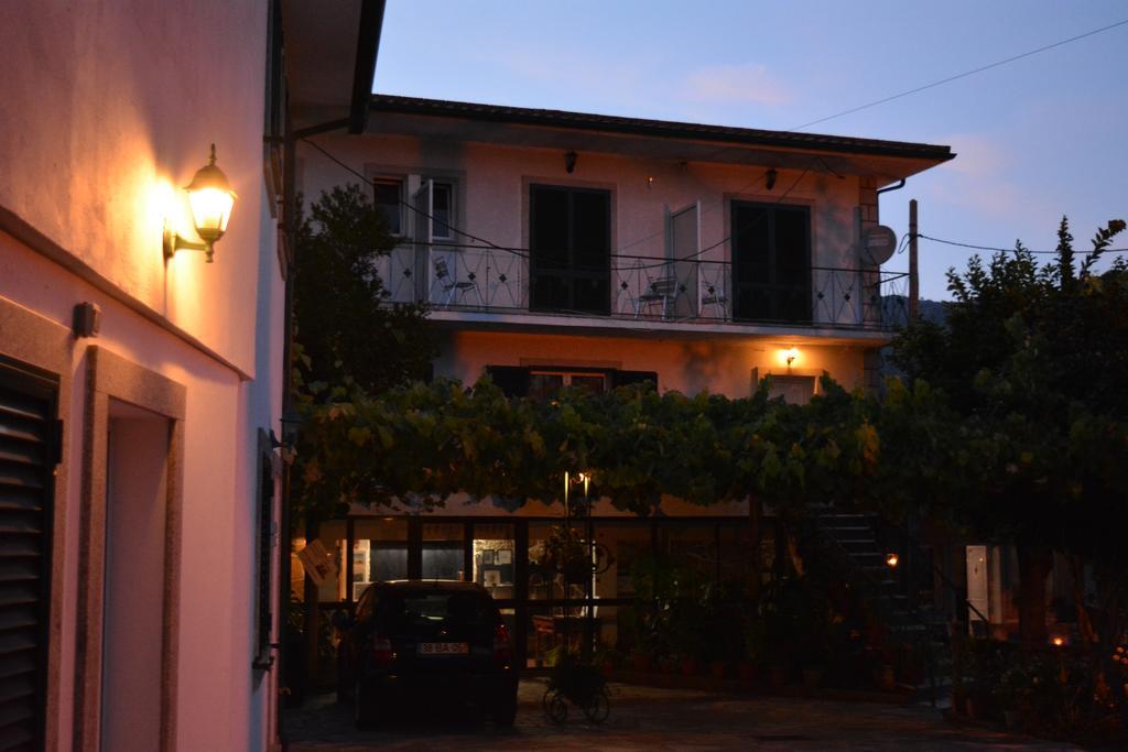 Casa Dos Santos Alojamento - Guest House جيريز المظهر الخارجي الصورة