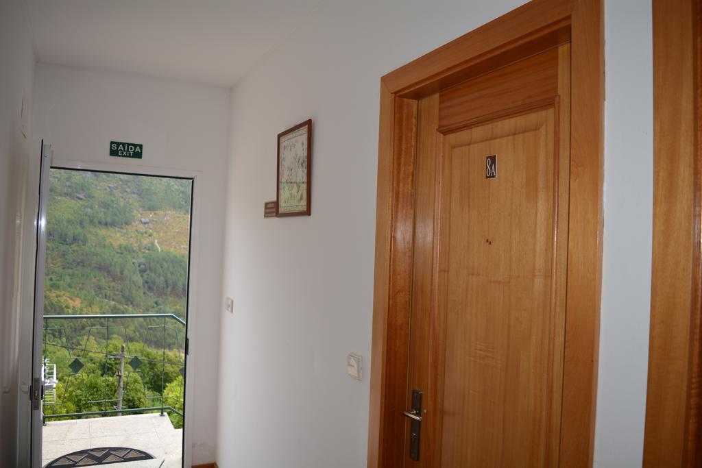 Casa Dos Santos Alojamento - Guest House جيريز المظهر الخارجي الصورة