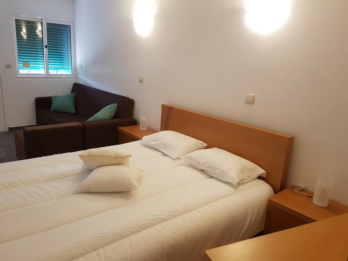 Casa Dos Santos Alojamento - Guest House جيريز المظهر الخارجي الصورة
